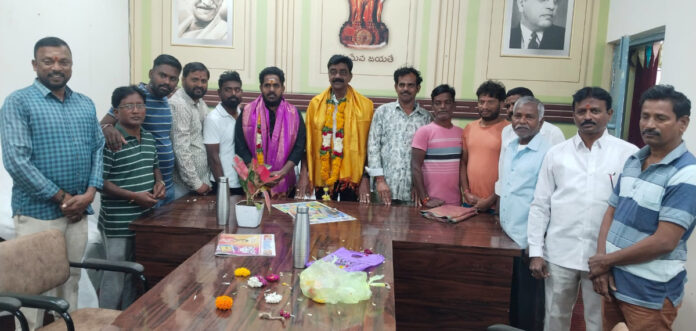 Honored for the new village sarpanch of Ankapur