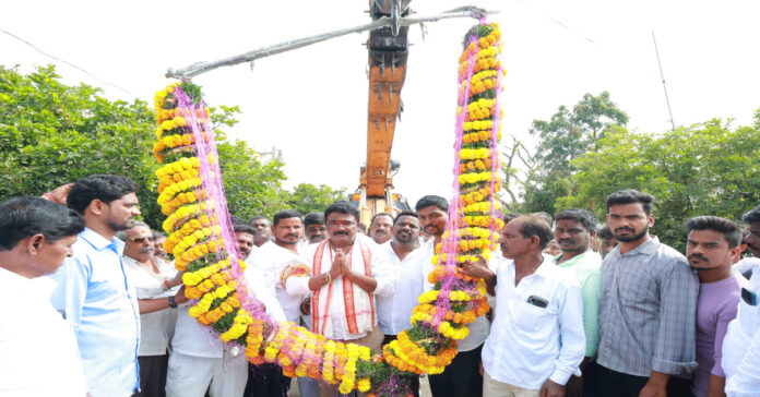 గ్రామ అభివృద్ధికై సర్పంచ్ గా మీ ముందుకు వస్తున్నా.. ఆశీర్వదించండి