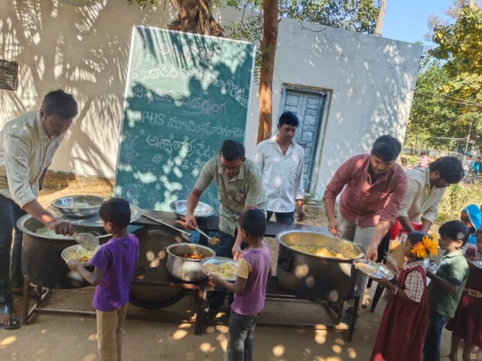 ఘనంగా మాజీ హెచ్ ఎం ఫణి కుమార్ రెడ్డి జయంతి