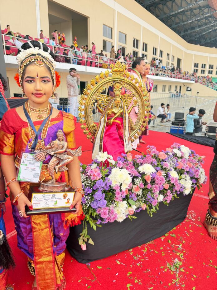 గిన్నిస్ బుక్ ఆఫ్ వరల్డ్ రికార్డ్ బృందంలో ఎమ్మెల్యే మనుమరాలు