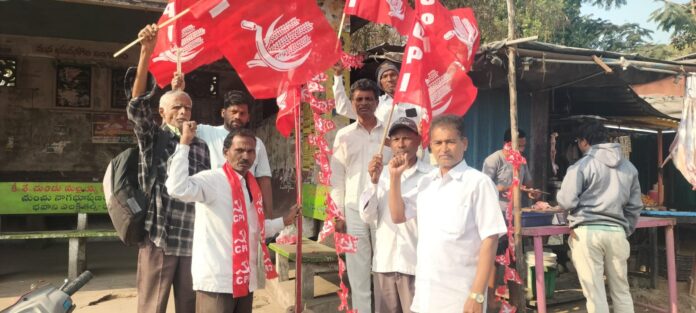 కమ్యూనిస్టులు నిరంతరం ప్రజల పక్షం