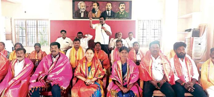 బాధ్యతగా గ్రామాలు అభివృద్ధి చేయాలి