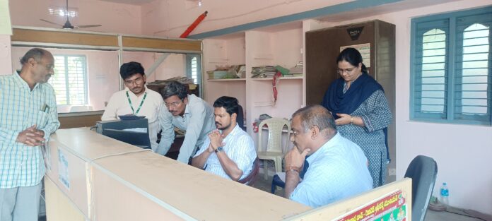 సోయా కొనుగోళ్లలో మాత్ర పేరుతో అమాలీల మోసాలు..