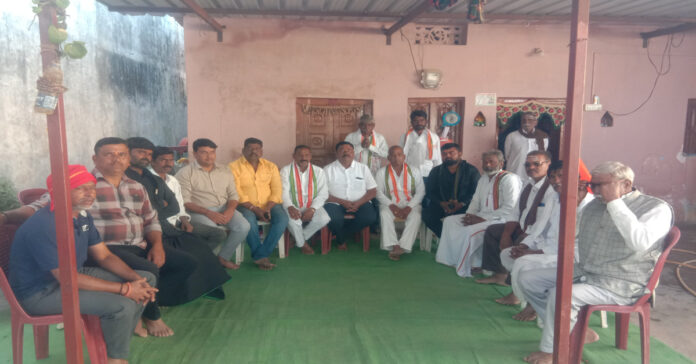 ఎమ్మెల్యే ఆదేశాల మేరకు పార్టీకి కట్టుబడి పని చేయాలి