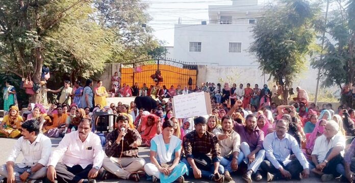 షాహీ మహిళా కార్మికుల పోరాటం అభినందనీయం