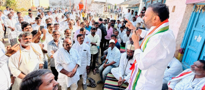 అధికార పార్టీ అభ్యర్థులను గెలిపించండి.. అభివృద్దికి పునాదులు వేయండి: ఎమ్మెల్యే తోట