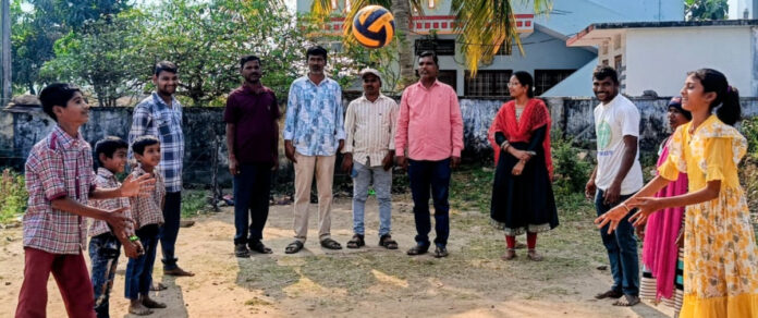 దివ్యాంగులకు మండల స్థాయి ఆటల పోటీలు ప్రారంభం