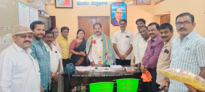 ఎంఈఓగా మాంగ్య నాయక్ బాధ్యతలు స్వీకరణ