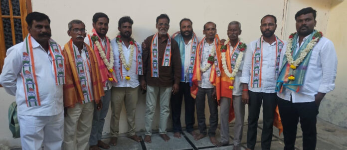 కాంగ్రెస్ లోకి భారీగా చేరికలు