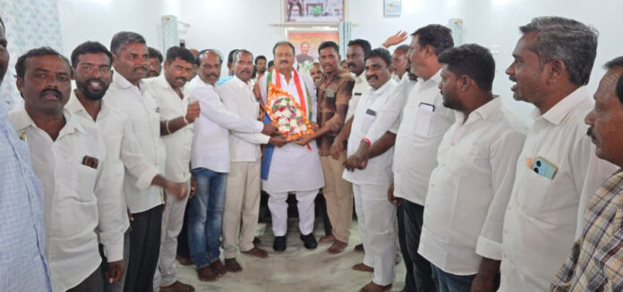 Must win a majority of seats