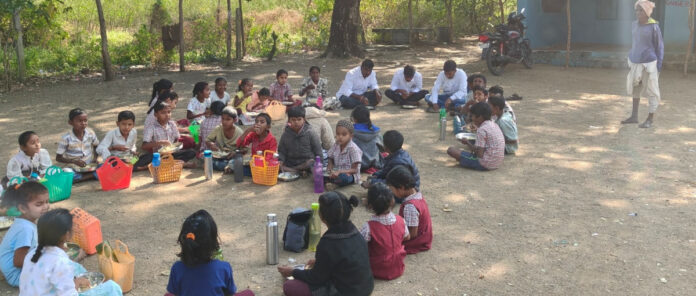 ప్రభుత్వ పాఠశాలను పరిశీలించిన నూతన సర్పంచ్