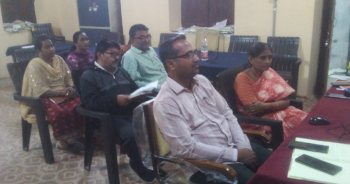 Officials dummies for the public..