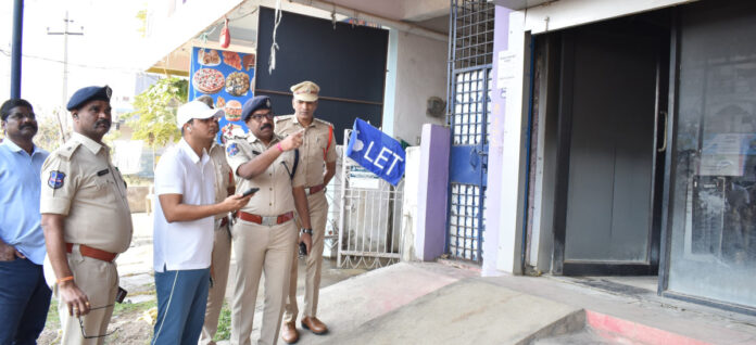 Robbery at two ATMs in Nizamabad city