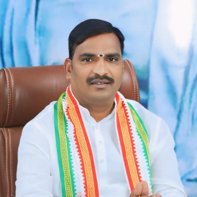 ఆలేరులో విప్ బీర్ల ఐలయ్య విజయకేతనం