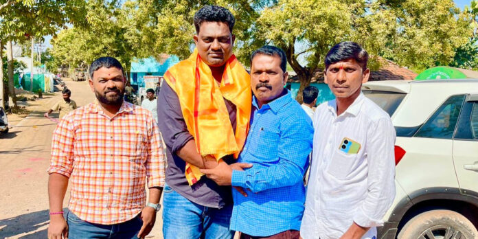 సర్పంచ్ గడ్డం క్రాంతికి ఘన సన్మానం