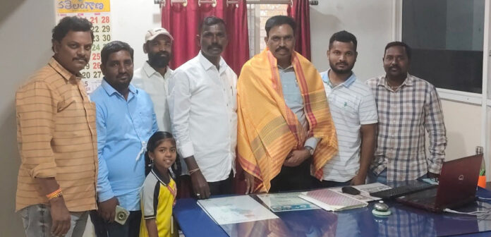 Sarpanch Shailender meets the Tahsildar