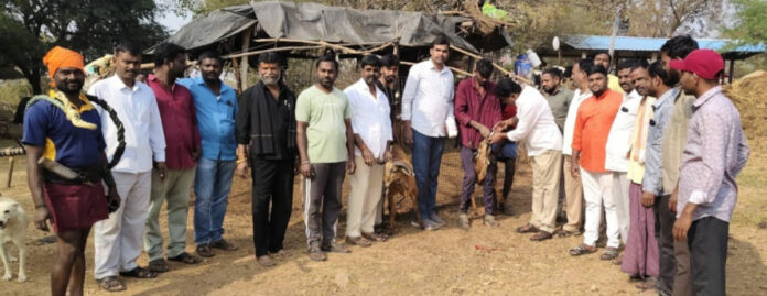 Sarpanch distributes free anti-nutritional medicines