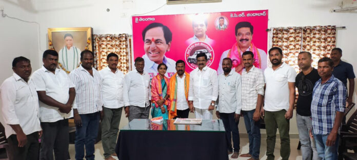 Sarpanch politely meets MLA