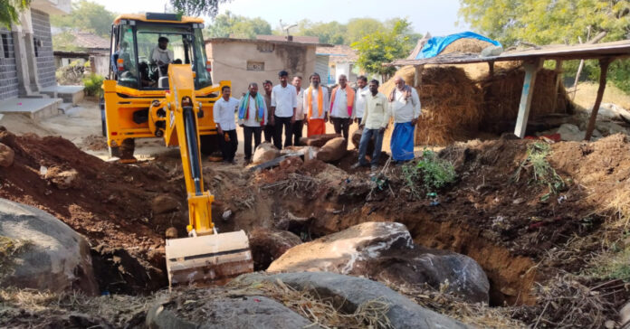 Sarpanch repairs Basavanna temple road
