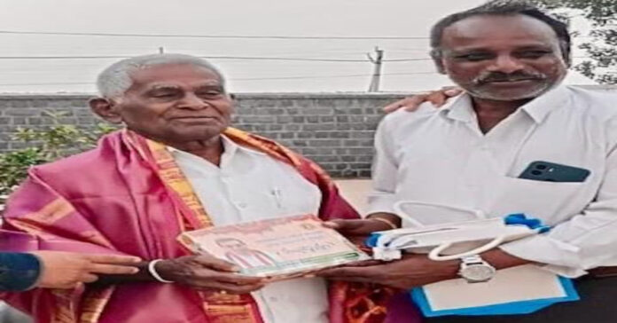 Sarpanches should participate in public administration.