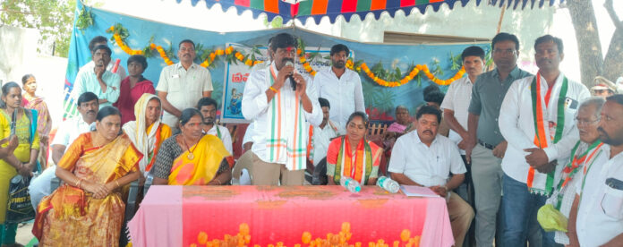 Sarpanches should work as servants: MLA Vemula