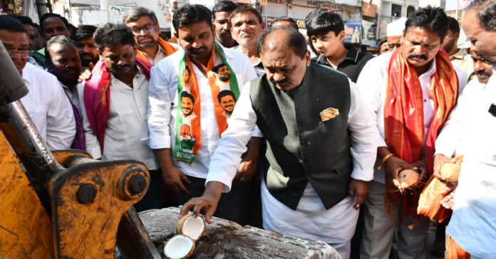 అభివృద్ధి పనులను ప్రారంభించిన షబ్బీర్ అలీ