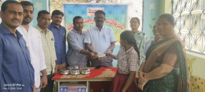 దివ్యాంగులకు ఆటల పోటీలు