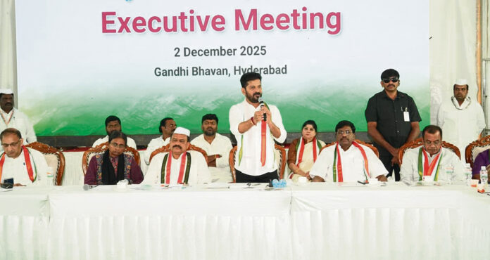 ‘ఓట్ చోరీ’ నుంచి దృష్టి మరల్చేందుకే కేసులు