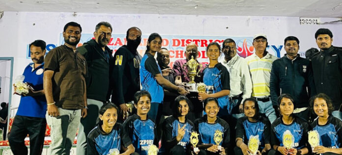 కబడ్డీ పోటీల్లో కోన సముందర్ విద్యార్థినుల ప్రతిభ