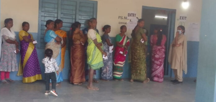 The notes are flowing.. the votes are not flowing.!