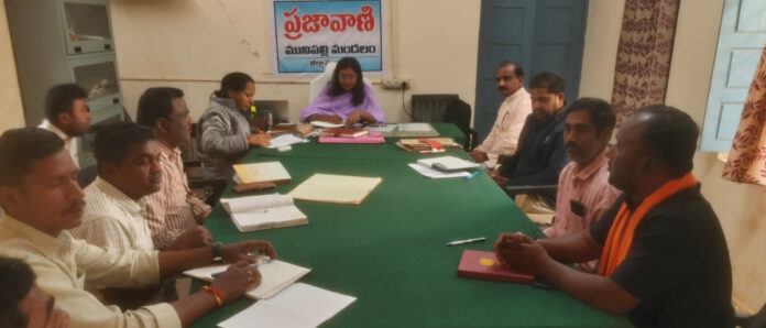 Trainee Collector inspects MRO office