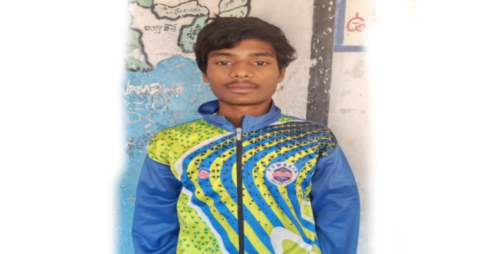 ఖోఖో పోటీలకు ట్రైబల్ వెల్ఫేర్ క్రీడాకారుడు ఎంపిక