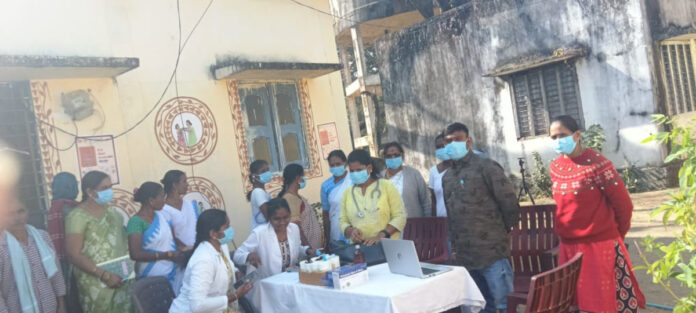 Tuberculosis patients should take their medicines regularly.