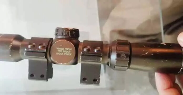 చెత్తకుప్పలో పిల్లాడికి దొరికిన బొమ్మ..కలకలం రేపుతున్న చైనా గుర్తులు