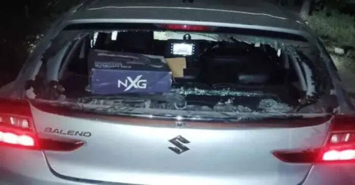 సర్పంచ్ వాహనంపై ప్రత్యర్థి వర్గం దాడి