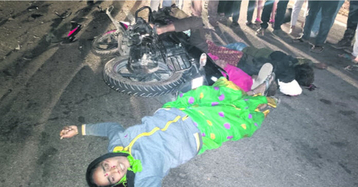 ఘోర రోడ్డు ప్రమాదం