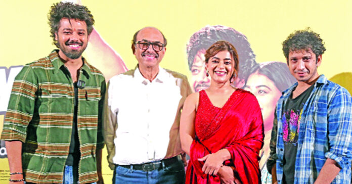 ఆద్యంతం వైవిధ్యభరితం