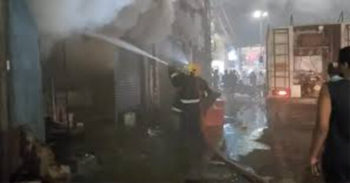 సికింద్రాబాద్ మోండా మార్కెట్లో అగ్ని ప్రమాదం..