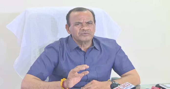 మూడు నెలల్లో హయత్ నగర్లో ఫుట్ ఓవర్ బ్రిడ్జి: మంత్రి కోమటిరెడ్డి