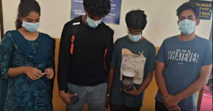 హైదరాబాద్లో డ్రగ్స్ ముఠా గుట్టురట్టు..