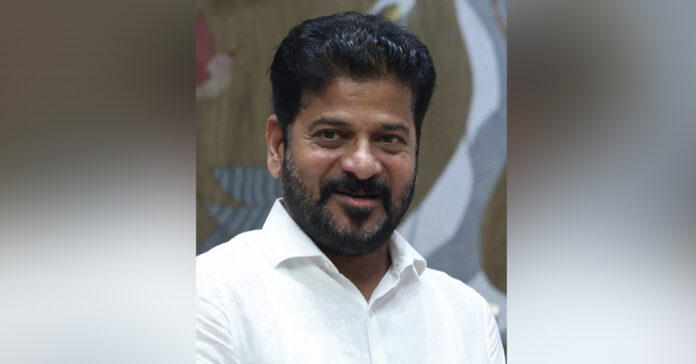 అజ్మీర్ షరీఫ్ దర్గాకు చాదర్ సమర్పించిన సీఎం