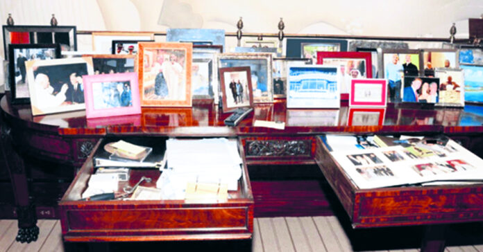 Trump's photo appears again in the Epstein files.