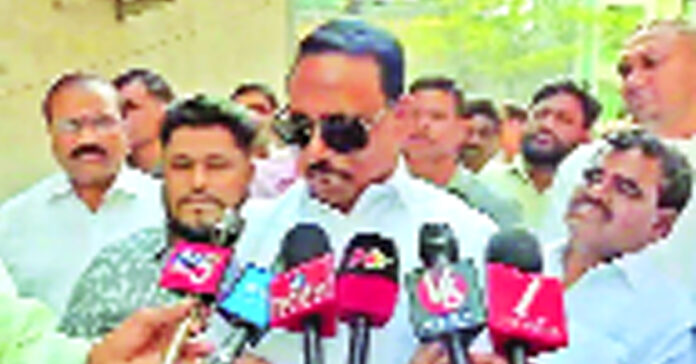 I am still in the Congress party.