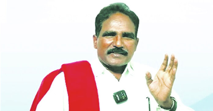 Public issues should be discussed in the assembly.