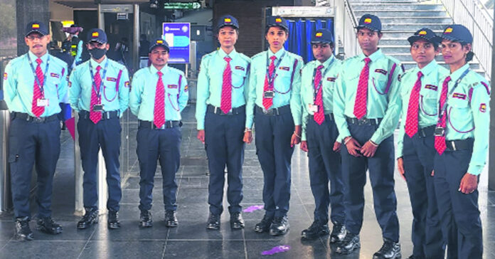 ‘మెట్రో’ భద్రతా విధుల్లోకి ట్రాన్స్జెండర్లు