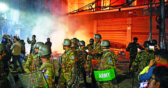 బంగ్లాదేశ్లో మళ్లీ హింస