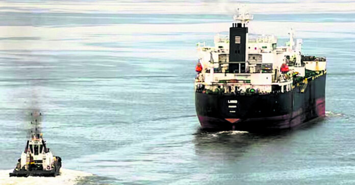 చమురు ట్యాంకర్ల దిగ్బంధం