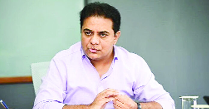 పంచాయతీల నిధులు ఎవరి బిచ్చం కాదు