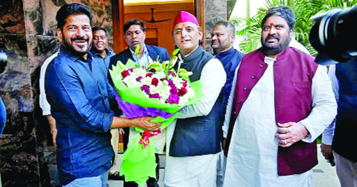 మతతత్వ బీజేపీపై కలిసి పోరాడుతాం