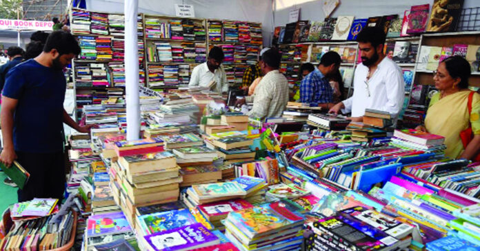 Let's soar together in the realm of poetry.